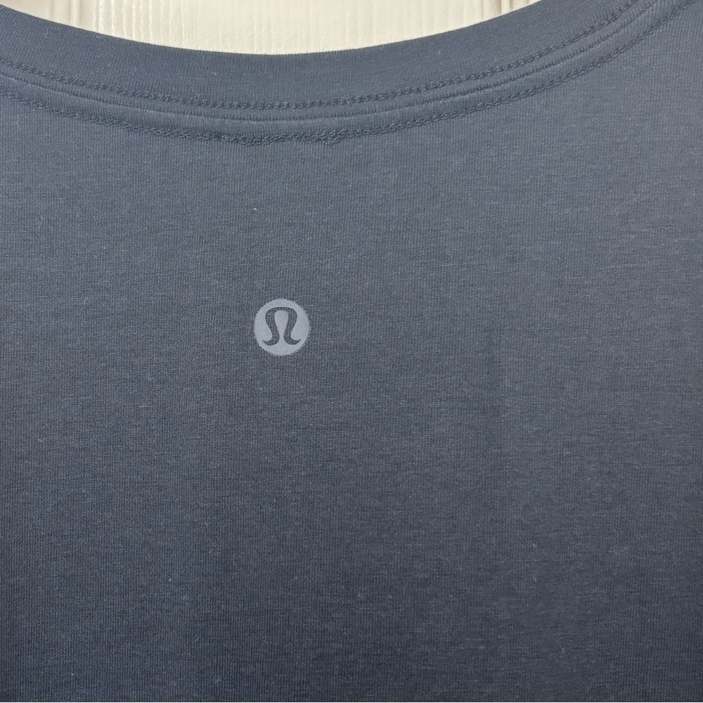 Lululemon Athletica Black Short Sleeve Top PTP 22” - Picture 3 of 3